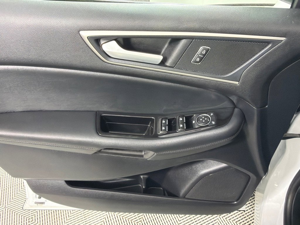 Used 2019 Ford Edge SEL w/ Equipment Group 201A AWD/4WD image 10