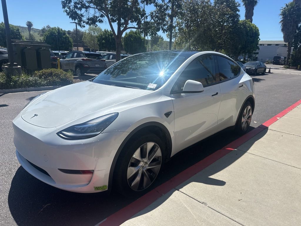 Used 2023 Tesla Model Y Long Range image 8