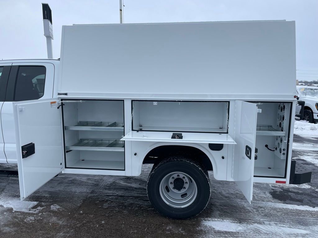 New 2026 Ford F350 XL w/ XL Chrome Package image 38