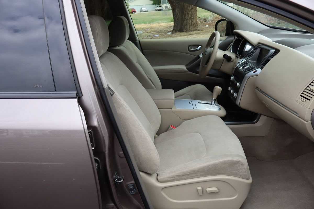 Used 2012 Nissan Murano SV AWD/4WD image 22