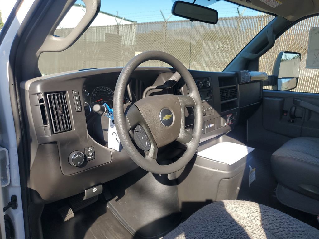New 2026 Chevrolet Express 3500 w/ Power Convenience Package image 20