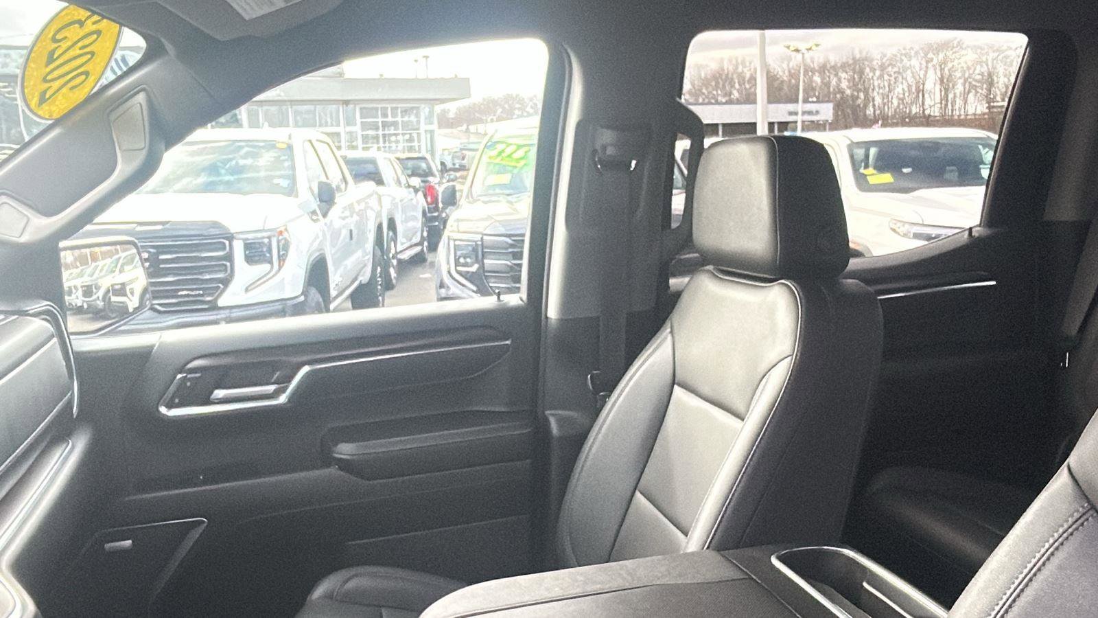 Used 2023 GMC Sierra 1500 SLT image 31