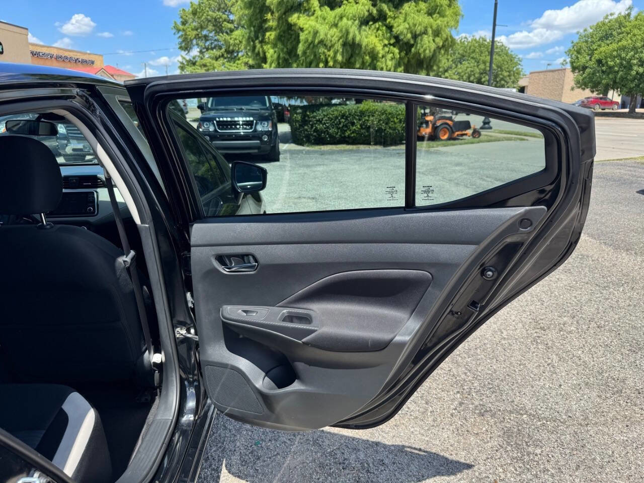 Used 2021 Nissan Versa SV image 13