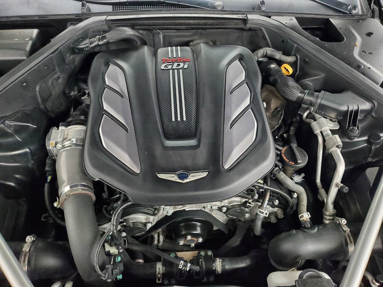 Used 2017 Genesis G90 3.3T Premium image 4