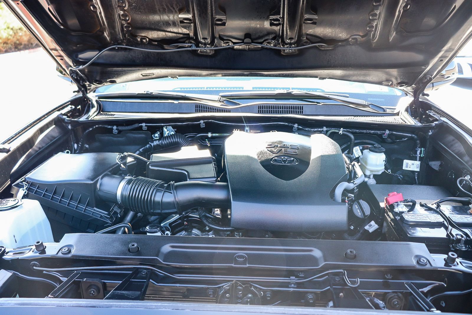 Used 2022 Toyota Tacoma Limited w/ Nightshade Package AWD/4WD image 32