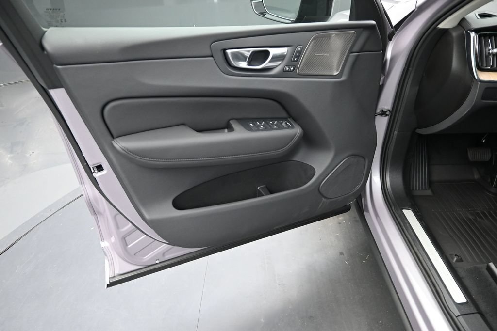 New 2027 Volvo XC60 T8 Ultra AWD/4WD image 11