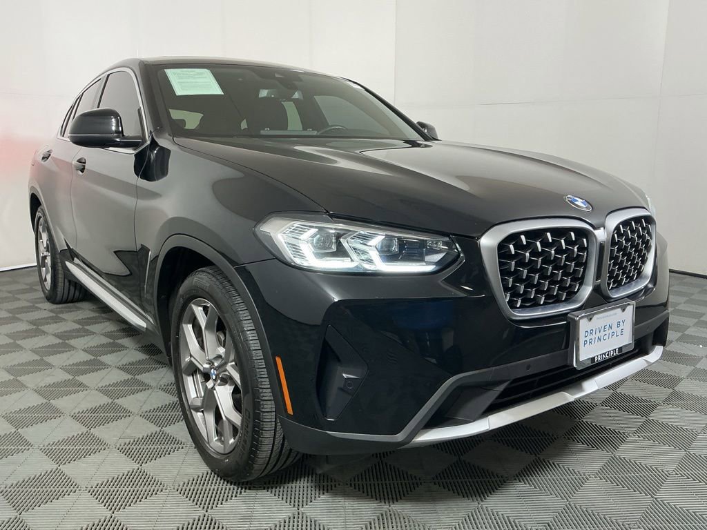 Certified 2023 BMW X4 xDrive30i w/ Convenience Package image 4