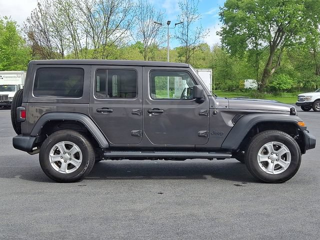 Used 2022 Jeep Wrangler Unlimited Sport w/ Sun And Sound Package AWD/4WD image 10