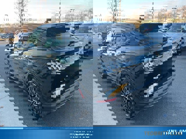 Certified 2025 Ford Mustang Mach-E Premium image 6