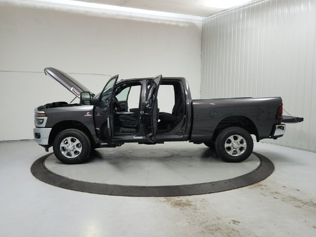 New 2026 RAM 2500 Big Horn AWD/4WD image 13