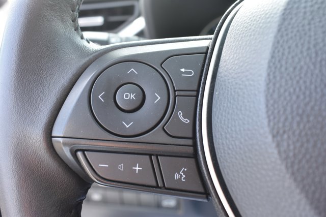 Used 2022 Toyota RAV4 XLE Premium image 21