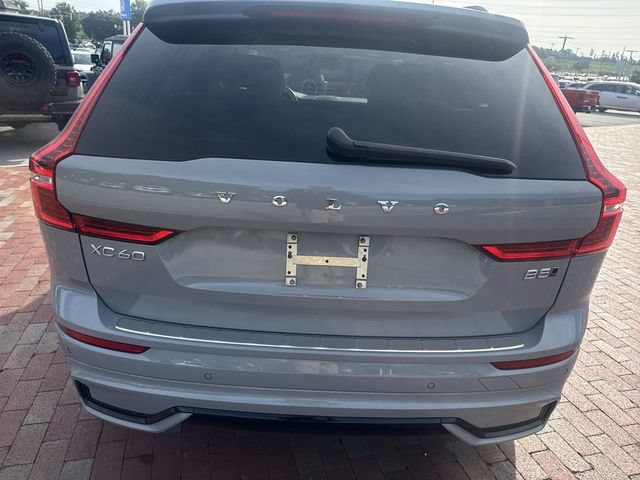 Used 2025 Volvo XC60 B5 Core w/ Protection Package Premier AWD/4WD image 9