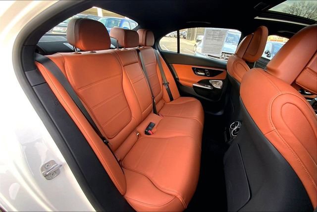 Used 2025 Mercedes-Benz C 300 4MATIC Sedan image 16