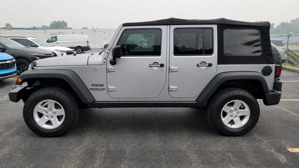 Used 2016 Jeep Wrangler Unlimited Sport w/ Quick Order Package 24S AWD/4WD image 3