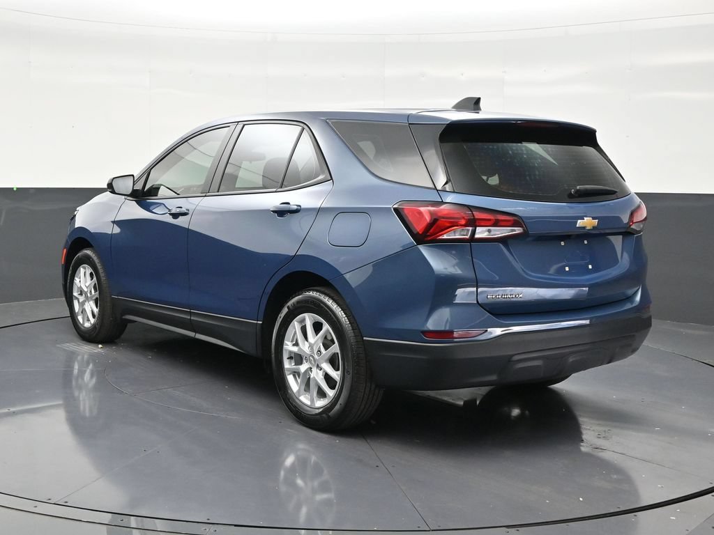 Used 2024 Chevrolet Equinox LS FWD image 3