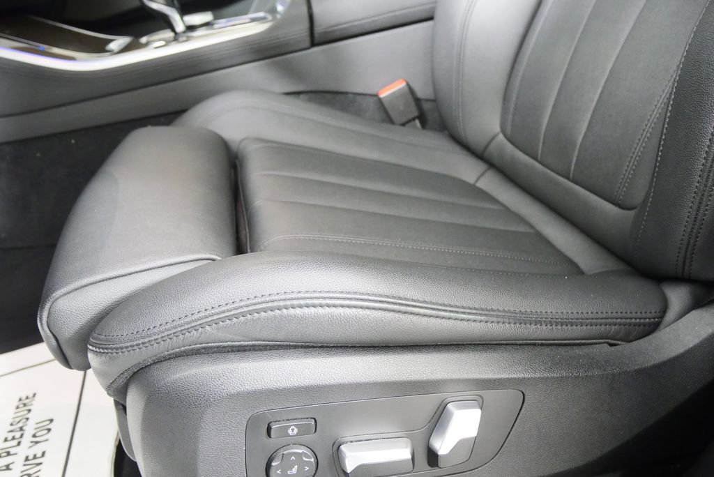 Used 2021 BMW X5 sDrive40i w/ Premium Package image 10