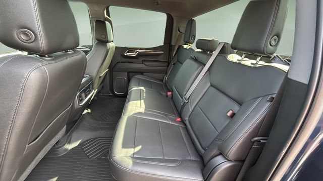 Used 2022 Chevrolet Silverado 1500 LTZ AWD/4WD image 19