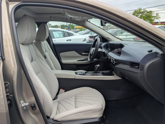 New 2026 Nissan Sentra SL w/ Floor Mat Package FWD image 9