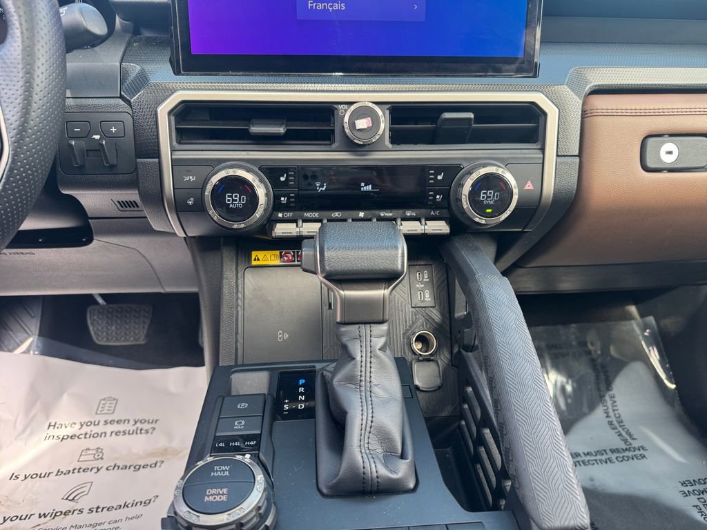 Used 2025 Toyota 4Runner Limited w/ Tow Technology Package image 11