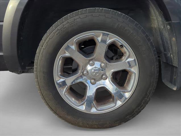 Used 2017 RAM 1500 Laramie w/ Convenience Group AWD/4WD image 6