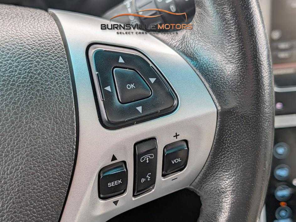 Used 2015 Ford Explorer Limited w/ Equipment Group 302A AWD/4WD image 24