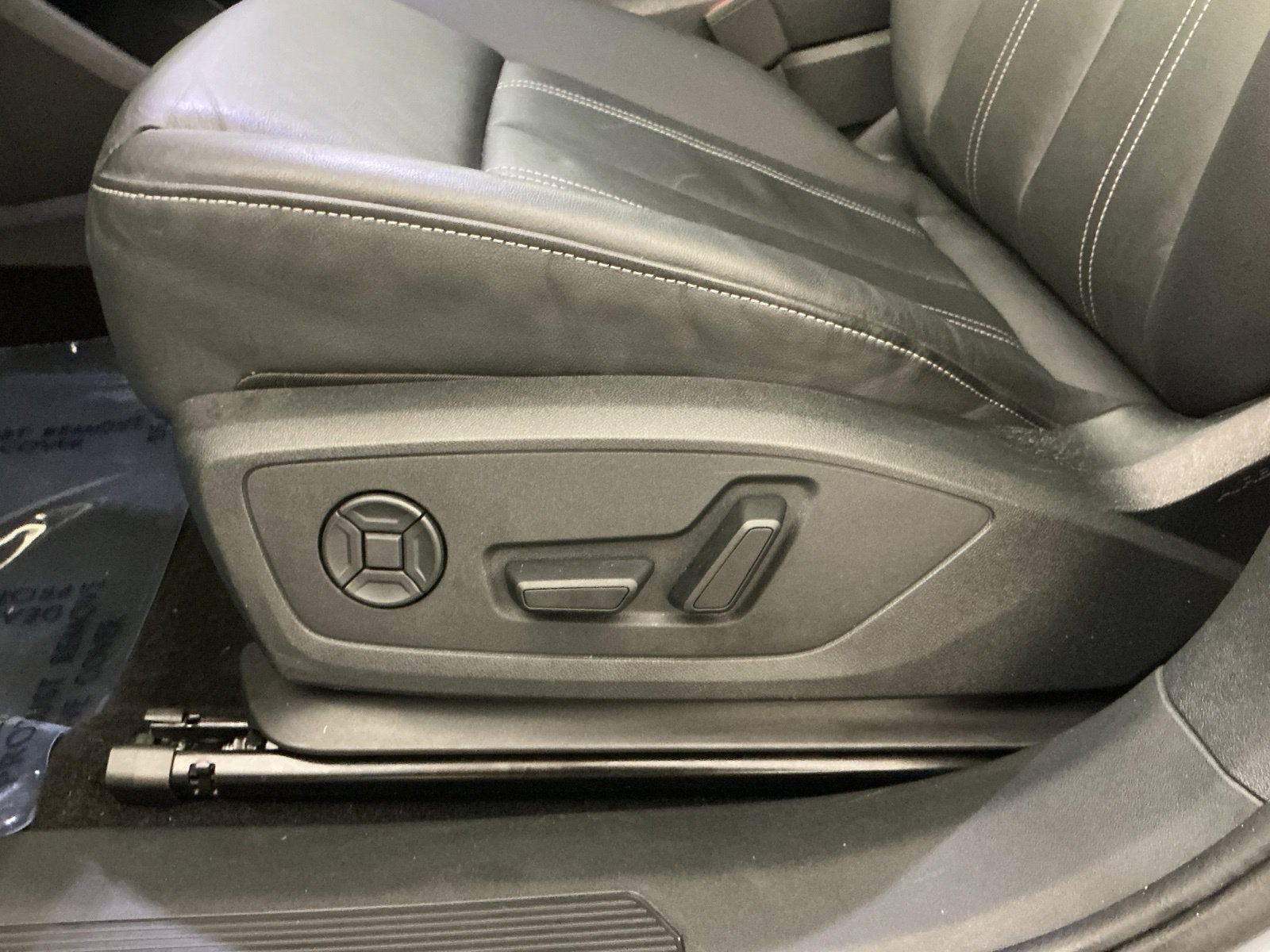 Used 2024 Audi Q4 e-tron Prestige w/ Black Optic Package AWD/4WD image 12