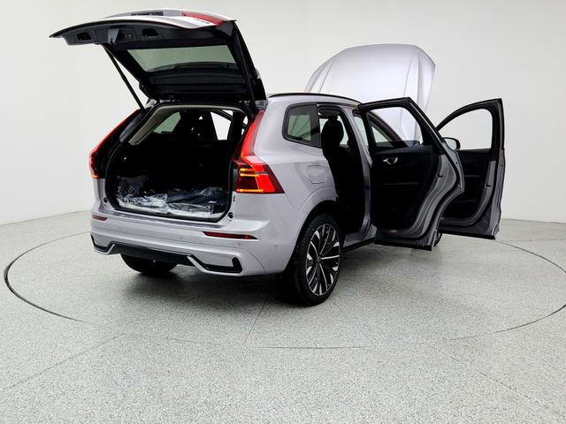 New 2026 Volvo XC60 B5 Ultra w/ Climate Package image 11
