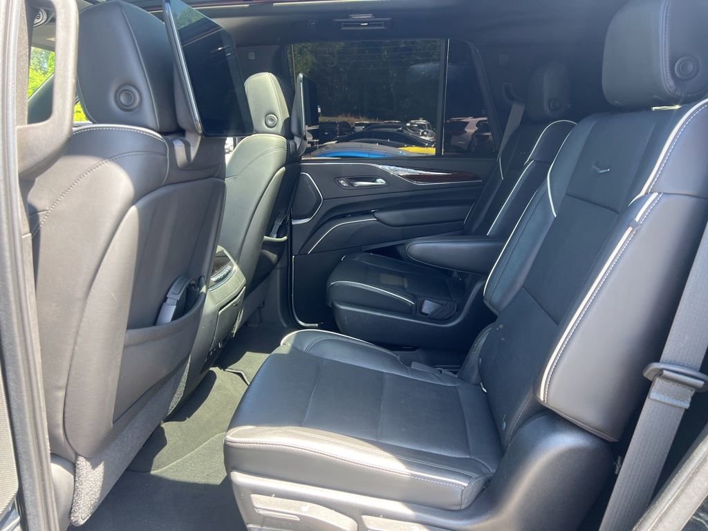 Used 2021 Cadillac Escalade Premium Luxury w/ LPO, Radiant Package RWD image 7