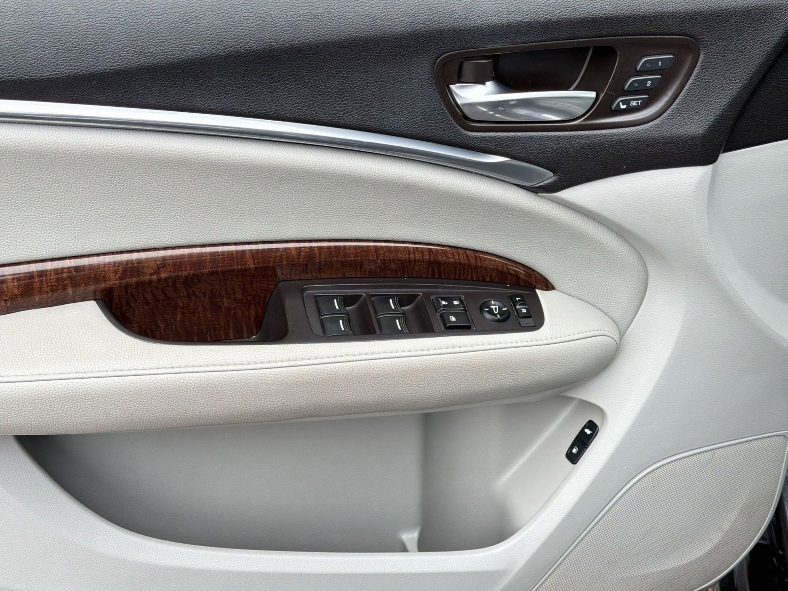 Used 2018 Acura MDX SH-AWD image 13