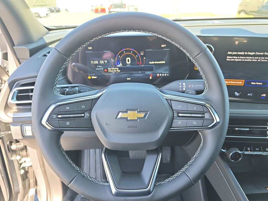 New 2026 Chevrolet Traverse LT w/ Sun and Wheel Package FWD image 18