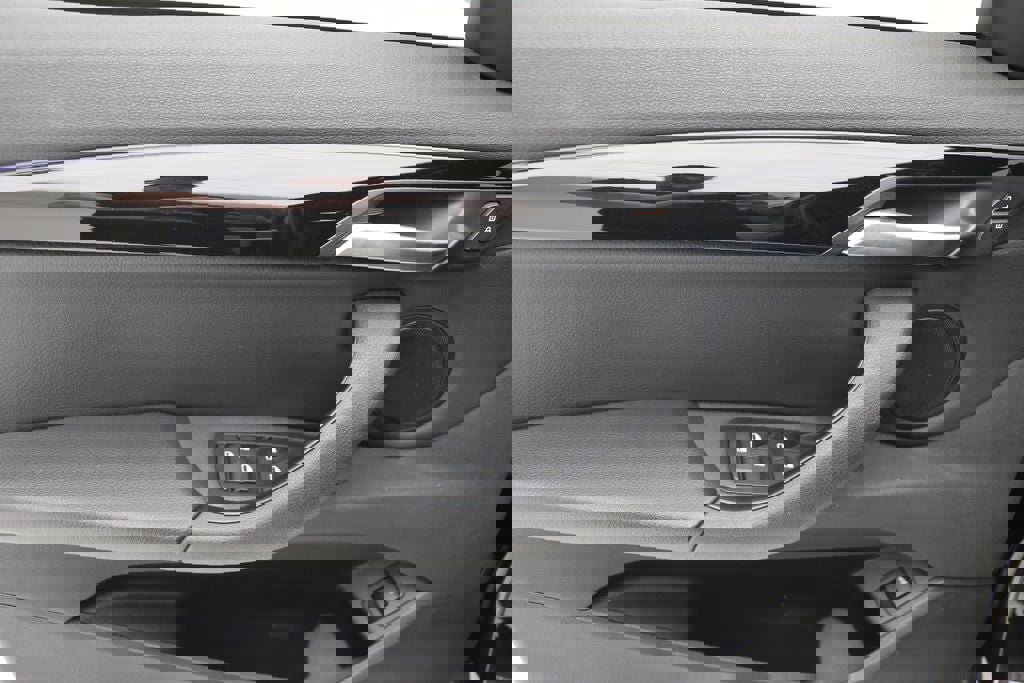 Used 2021 BMW X1 xDrive28i image 15