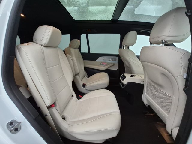 Used 2025 Mercedes-Benz GLS 450 4MATIC image 24