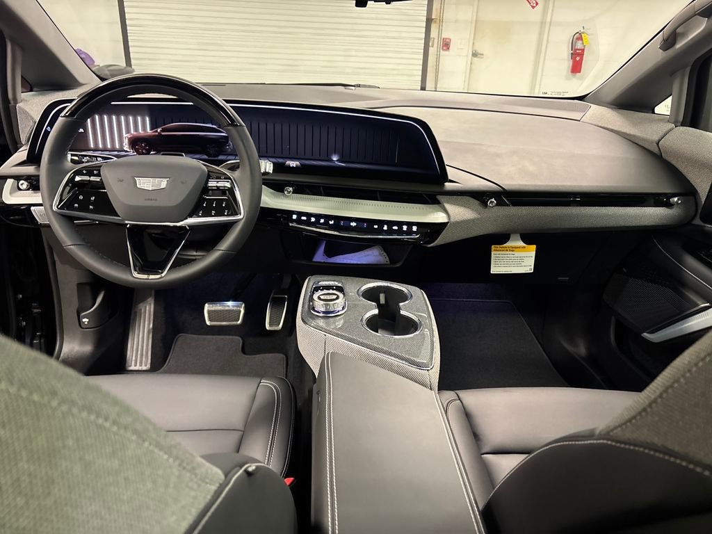 New 2026 Cadillac Optiq Sport 1 image 30