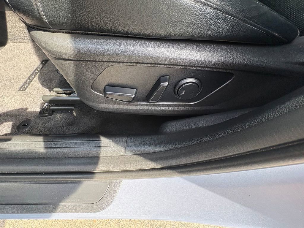 Used 2023 Kia Sportage EX image 9