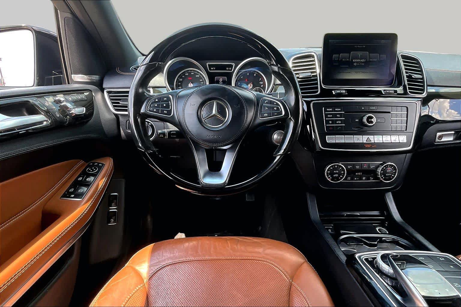 Used 2017 Mercedes-Benz GLS 550 4MATIC image 6