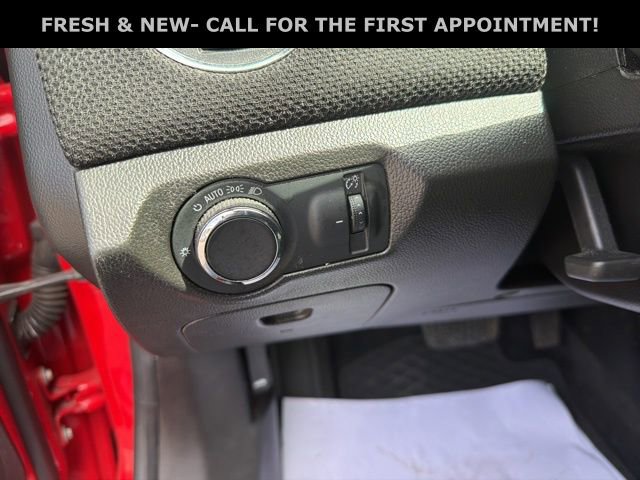 Used 2014 Chevrolet Cruze LT image 17