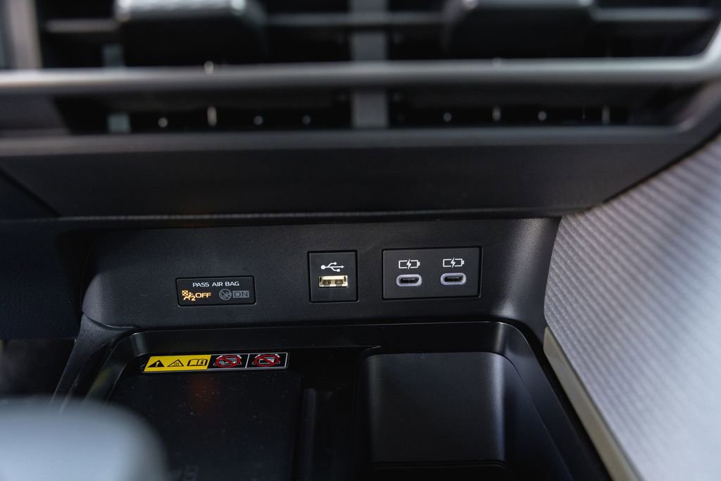 Used 2026 Toyota Camry SE w/ Convenience Package FWD image 20