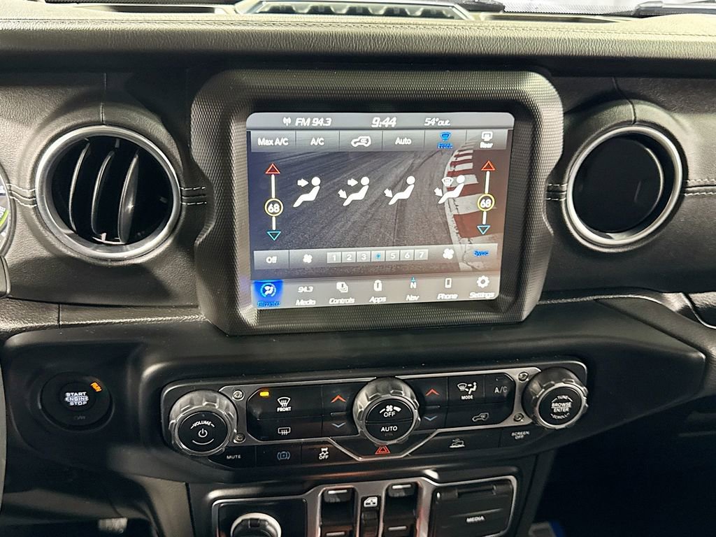 Used 2022 Jeep Wrangler Unlimited Sahara image 23