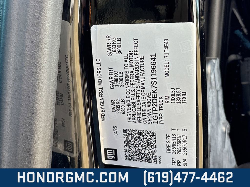 Used 2025 GMC Canyon AT4 image 34