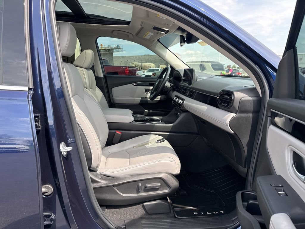 Certified 2023 Honda Pilot Touring image 42