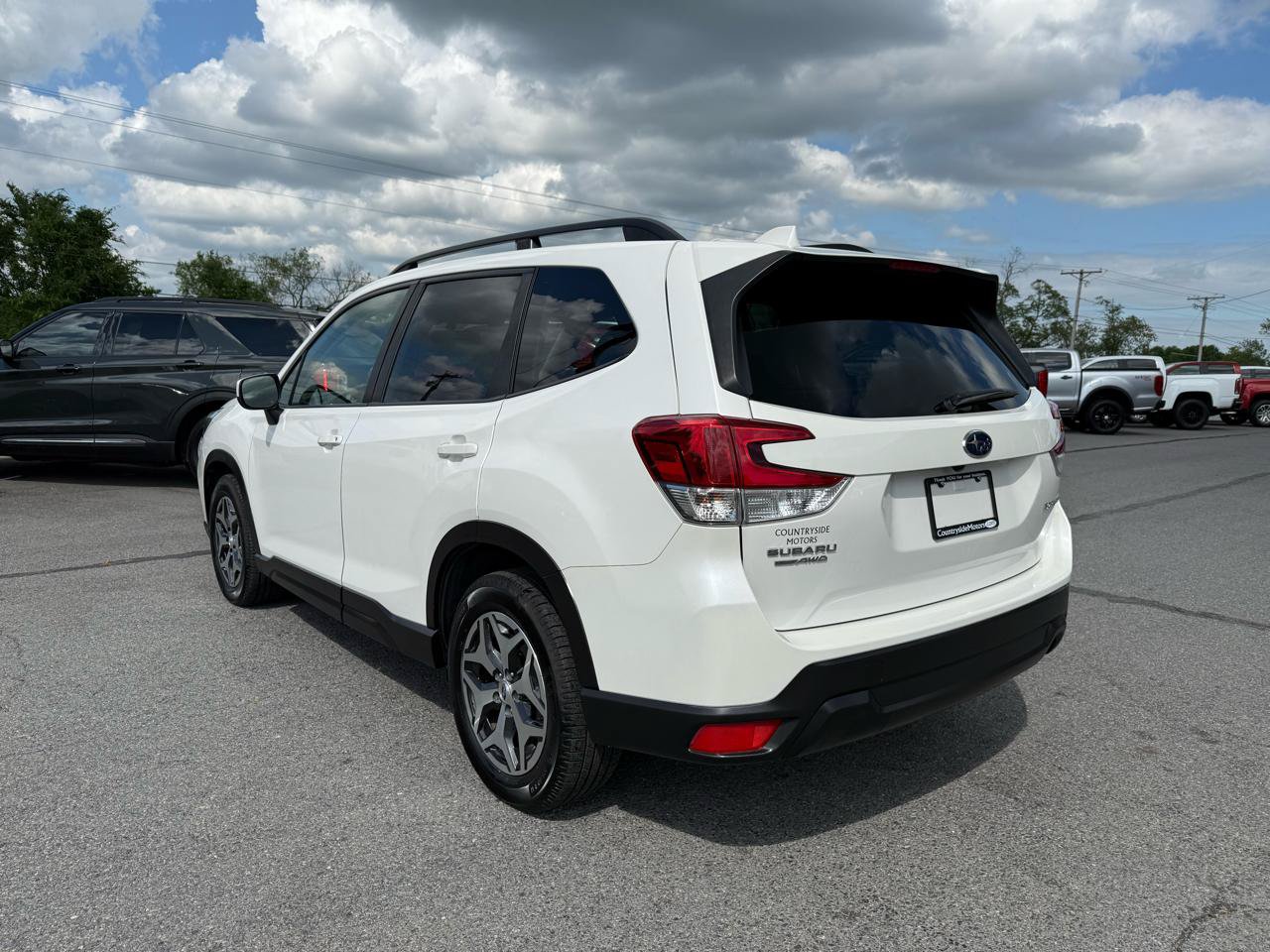 Used 2020 Subaru Forester Premium AWD/4WD image 4