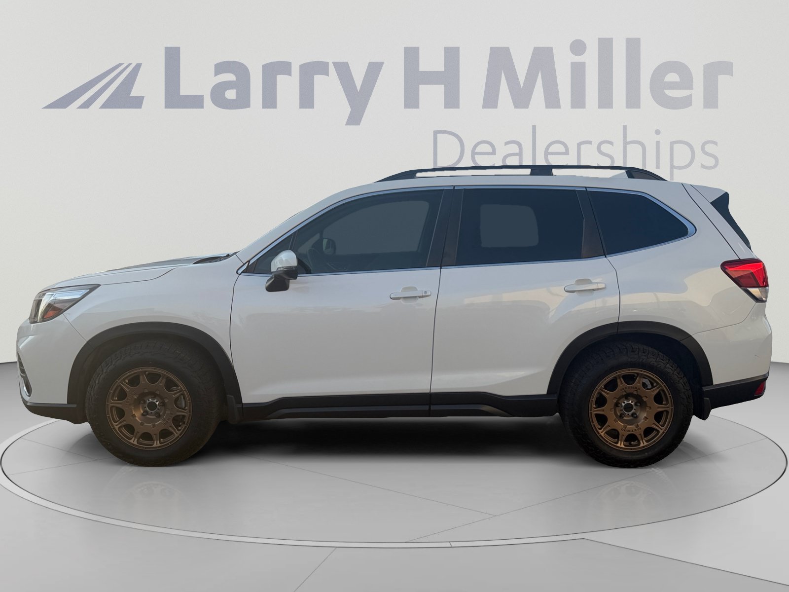 Used 2020 Subaru Forester Limited w/ Popular Package #3 AWD/4WD image 2