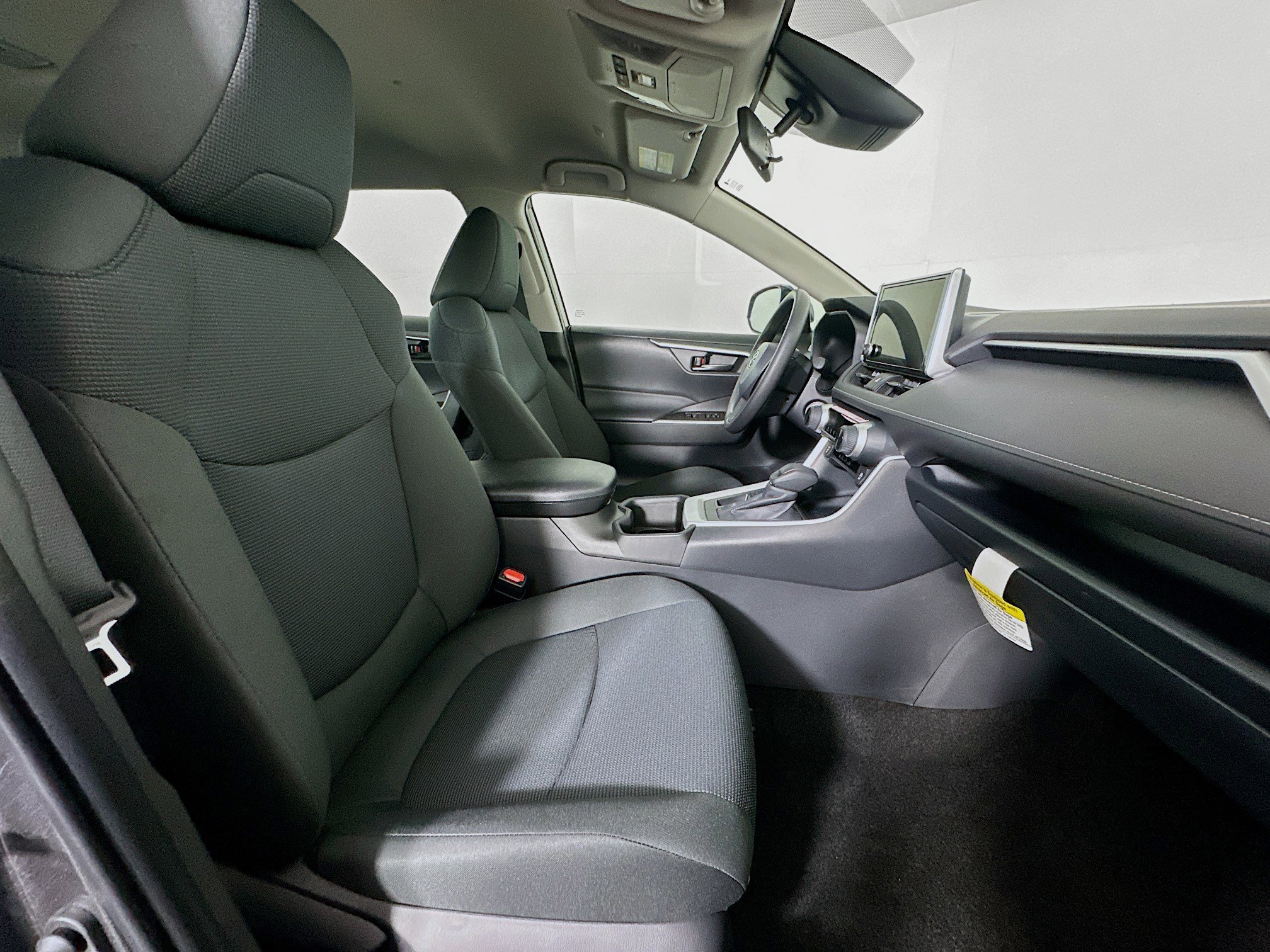 Used 2025 Toyota RAV4 LE image 29