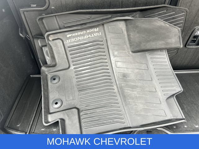 Used 2025 Nissan Pathfinder Rock Creek AWD/4WD image 34