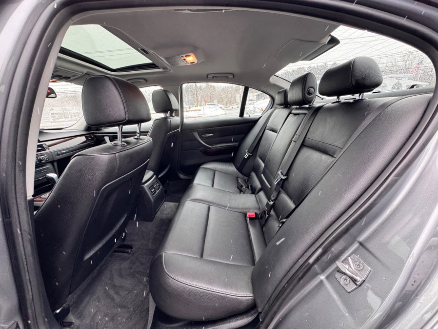 Used 2011 BMW 335i xDrive Sedan image 12