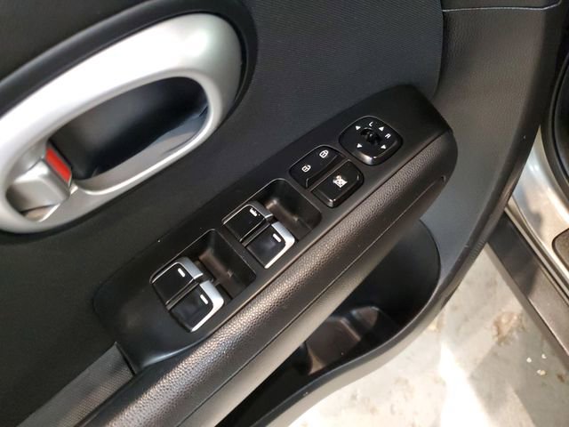 Used 2019 Kia Soul image 12