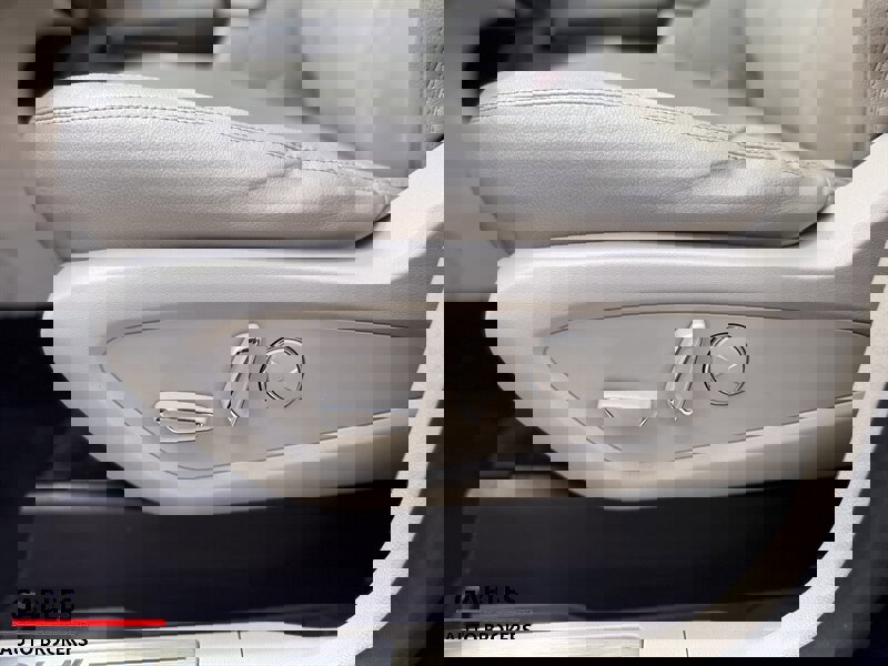 Used 2017 Lincoln MKC Premiere image 23