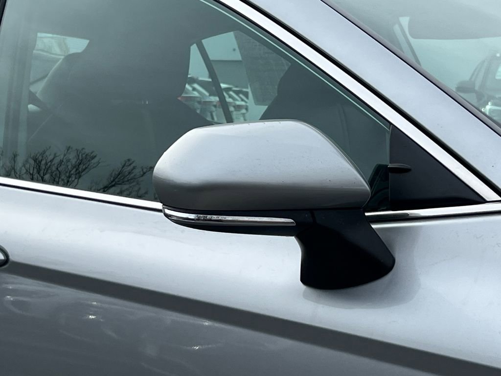 Used 2024 Toyota Camry SE image 7