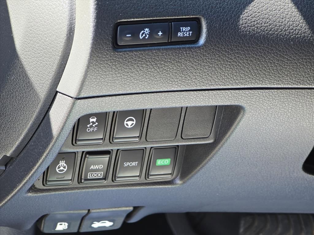 Used 2022 Nissan Rogue Sport SV w/ Technology Package image 8