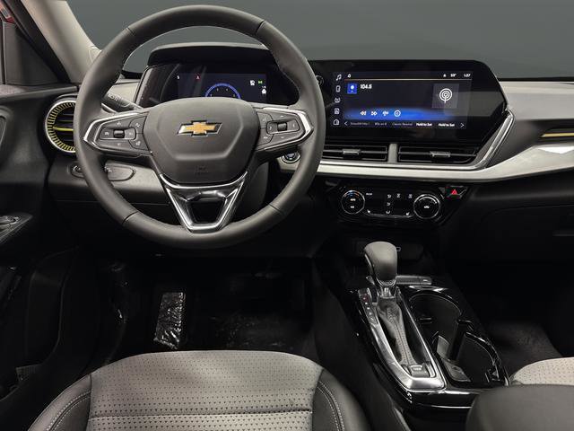 New 2026 Chevrolet Trax LT w/ Driver Confidence Package FWD image 5